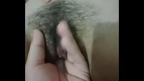 MI NOVIA DE 18 AÑOS EXPLORANDO Y TRATANDO DE ABRIR EL INTERIOR DE SU VAGINA, COMENTEN PORFA XNXX 1