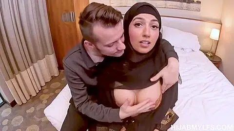 Aaliyah Yasin – Horny Muslim Milf