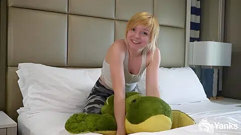 Alexa Crush, Pillow Humping Expert