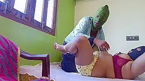 Hot Bhabhi Fun With The Tattoo Artist And Make His Relief