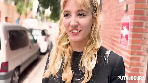 PutaLocura – La argentina caliente Agustina es pillada por Torbe en la calle y se lo folla