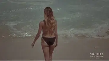 Stepsister pissed on my dick on the nude beach – 4K