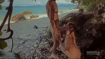 Outdoor blowjob and fucking on the secret beach