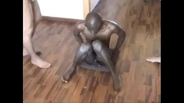 Vlaamse Bianca Dark in een gangbang (Belgian Bianca Dark in a Dutch Gangbang)