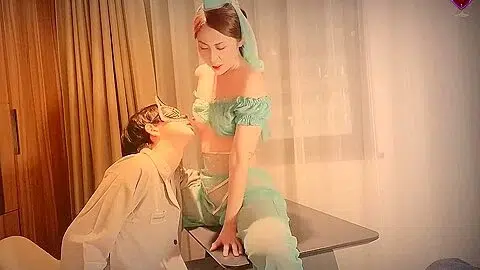(1/4) Beautiful Lady With Arabian Costume Comes Into Heat By Hot Kiss And Sexy Smell Of His Dick