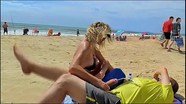 A stranger milf made me ejaculate in front of everyone