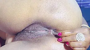 Desi Horny Aunty Take Butt Plug