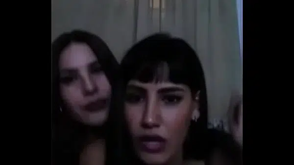 Hermanas Argentinas moviendo el culo