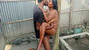Indian Desi Bhabhi Ki Chudai Ki Outdoor