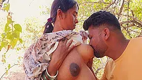 Indian Desi Village College Girl Bhabhi Sex – College Ke Bahane Bhabhi Ghar Se Nikli Aaur Aapne Boyfriend Se Mine Ke Liye Forest Jangle Xxx