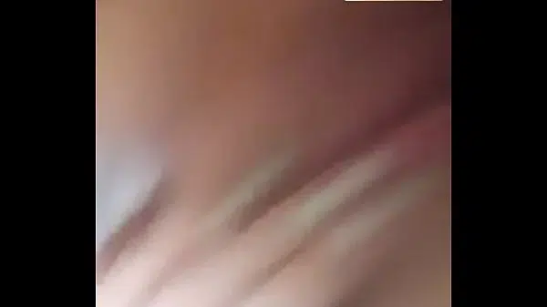 Perrita argentina pidiendo leche por sexcam