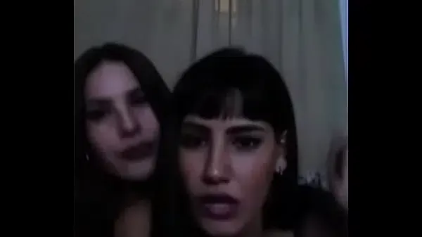 Hermanas Argentinas moviendo el culo